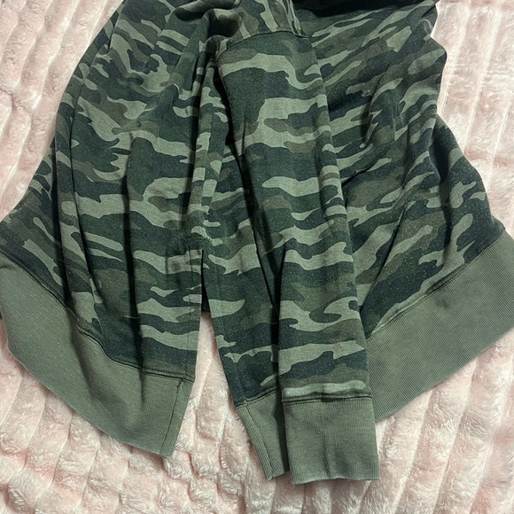 Lucky Brand Camouflage Long Sleeve Tee - Picture 3 of 4
